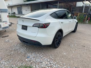 2022 Tesla Model Y Long Range Dual Motor All-Wheel Drive - Exterior Rear Right Corner Image